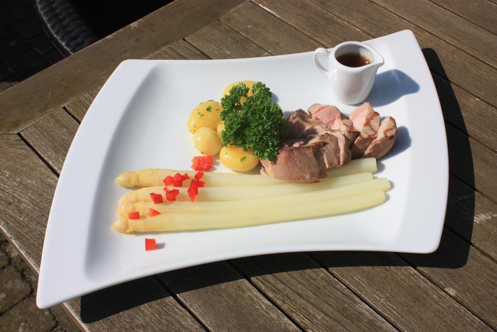 Restaurant Oolderhof Bv Hotel Рурмонд Екстериор снимка