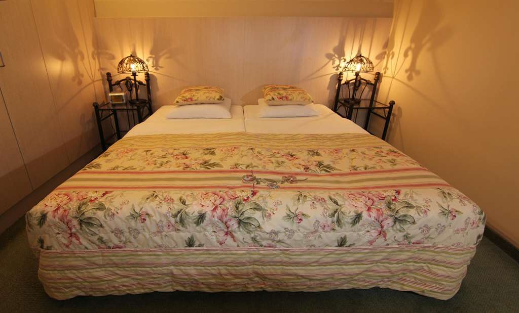 Restaurant Oolderhof Bv Hotel Рурмонд Стая снимка